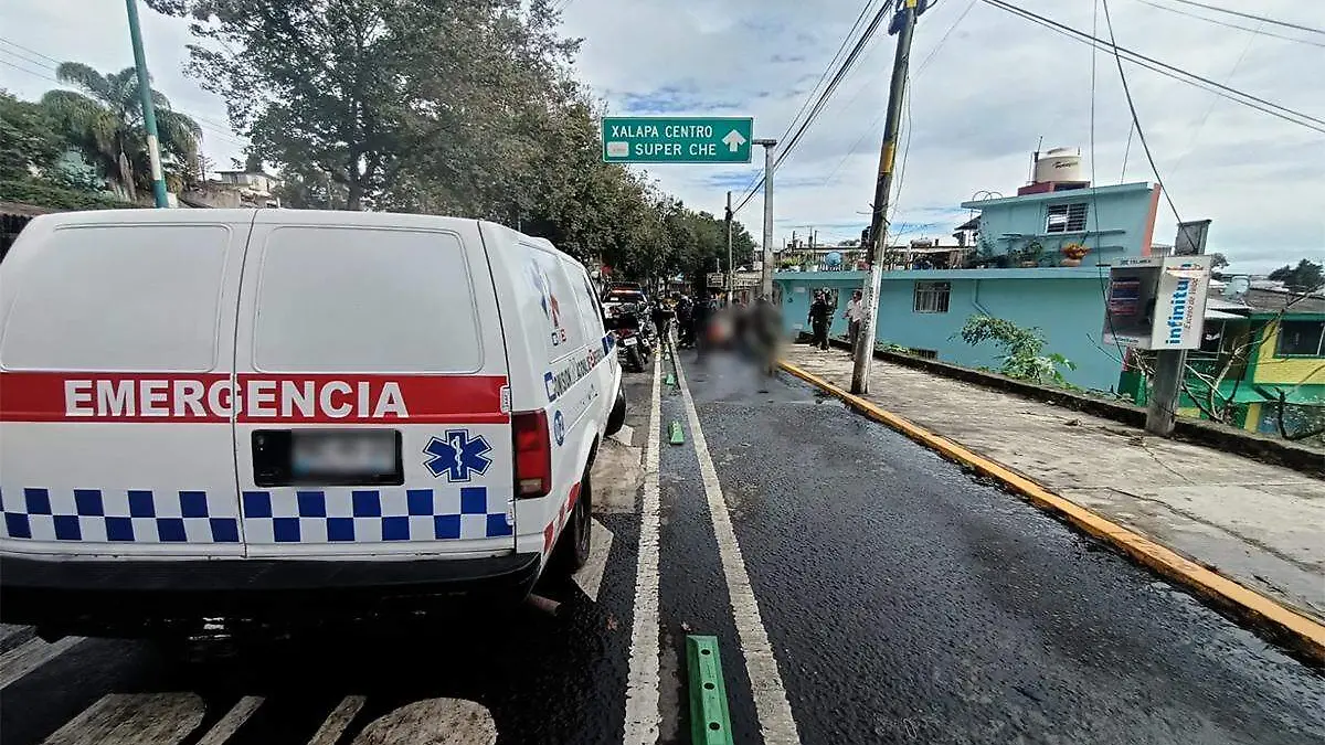 Ciclist arrolla a menor en Xalapa